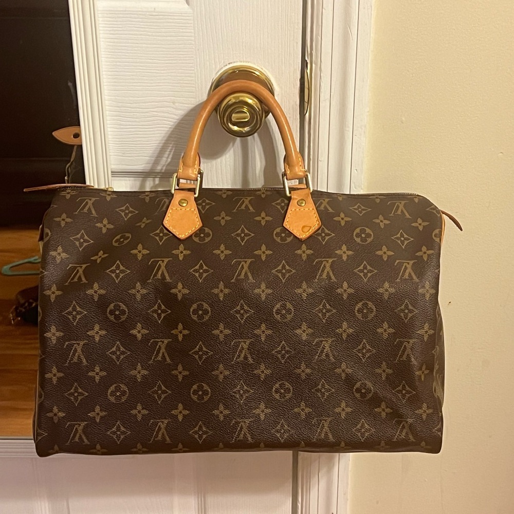 Louis Vuitton Speedy 40